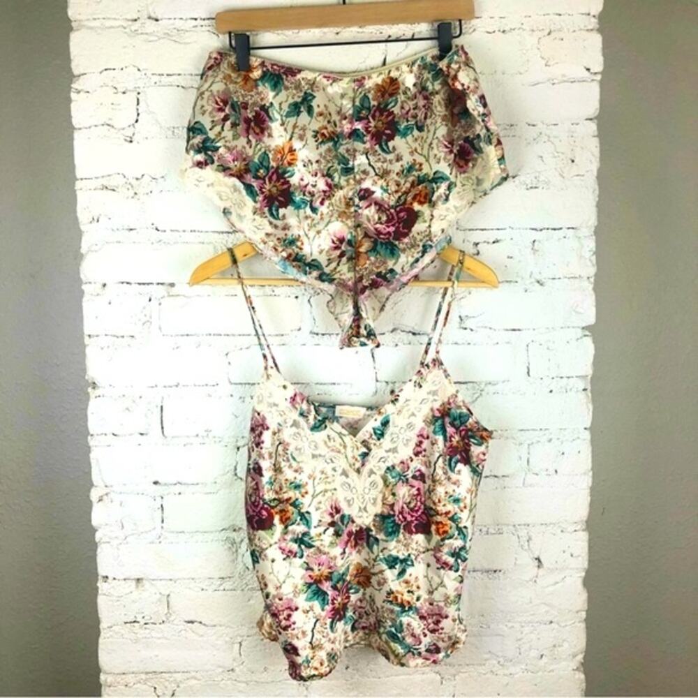 Vintage Escapades Floral Sleep Set - Picture 1 of 10